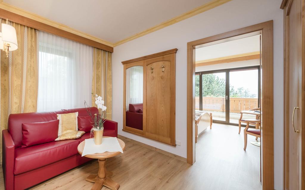 Hotel Sonnenburg Μεράνο Δωμάτιο φωτογραφία