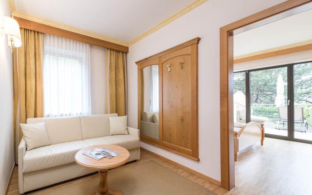 Hotel Sonnenburg Μεράνο Δωμάτιο φωτογραφία
